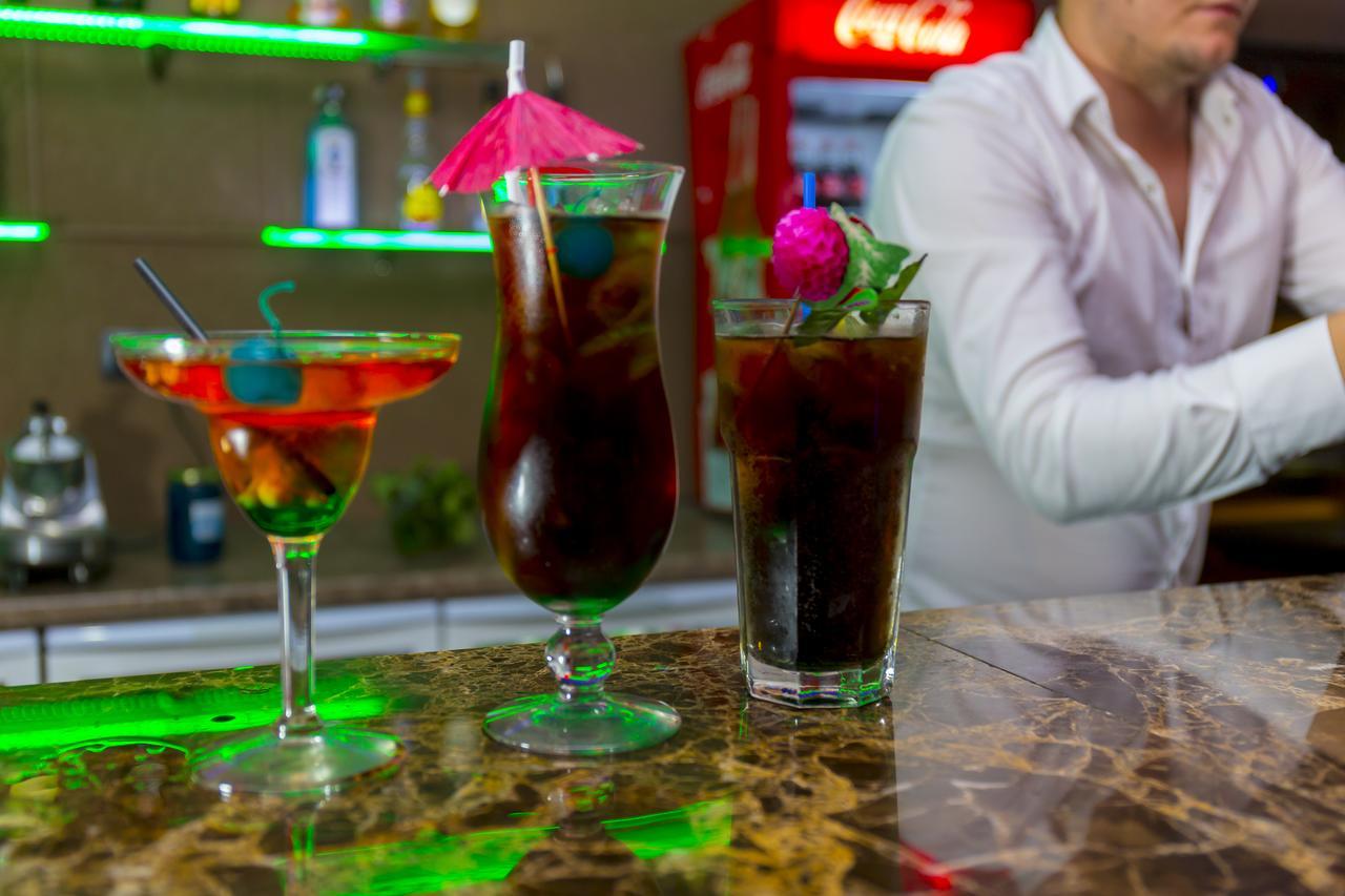 桑德雷什 Napra酒店 外观 照片